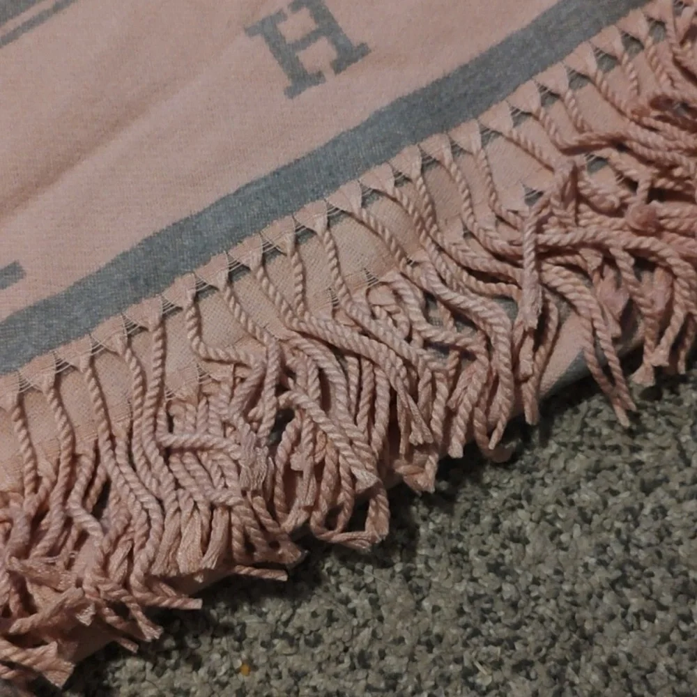 Hermes cozy pink